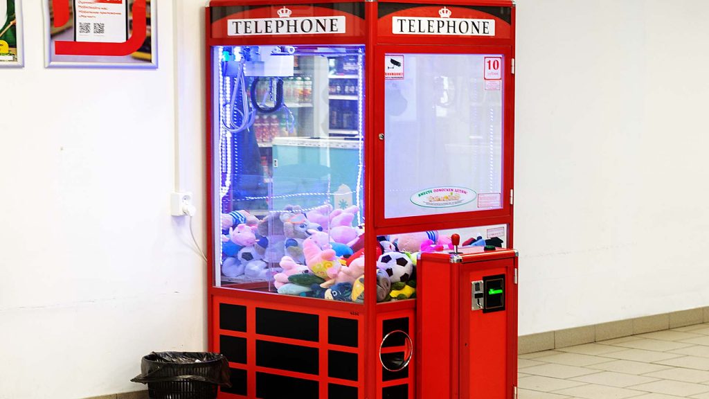 Игровой автомат telephone с игрушками